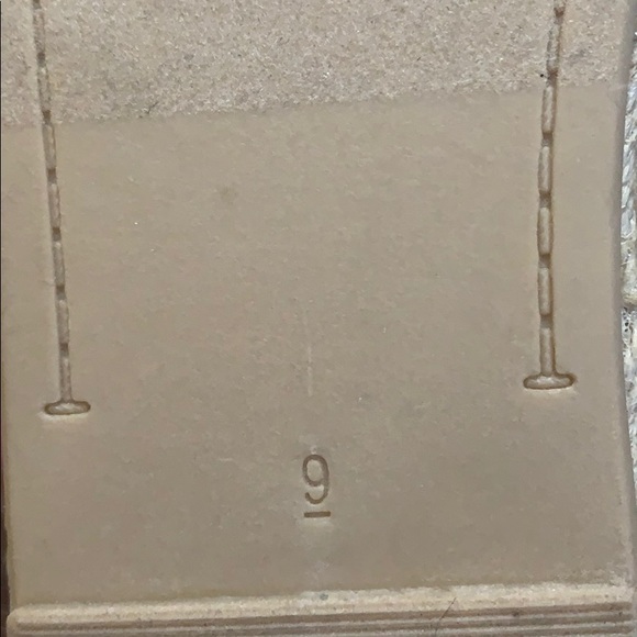 ★Sandals ★ - Picture 2 of 2